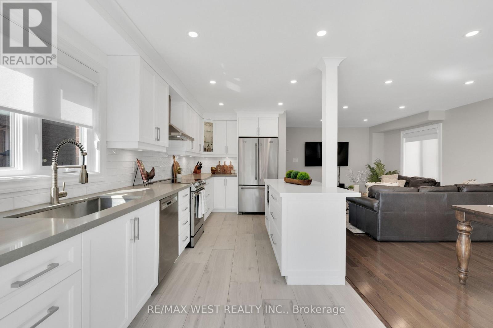 312 ELLWOOD DRIVE W - 12