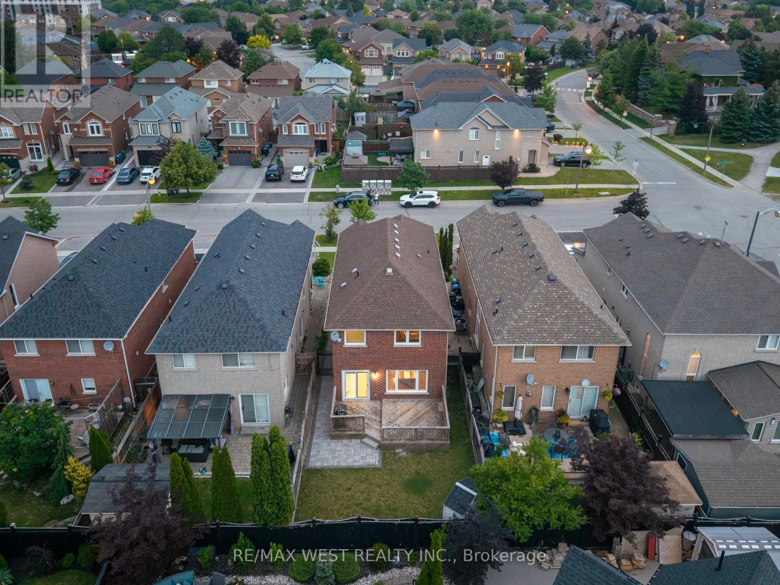 312 ELLWOOD DRIVE W - 35