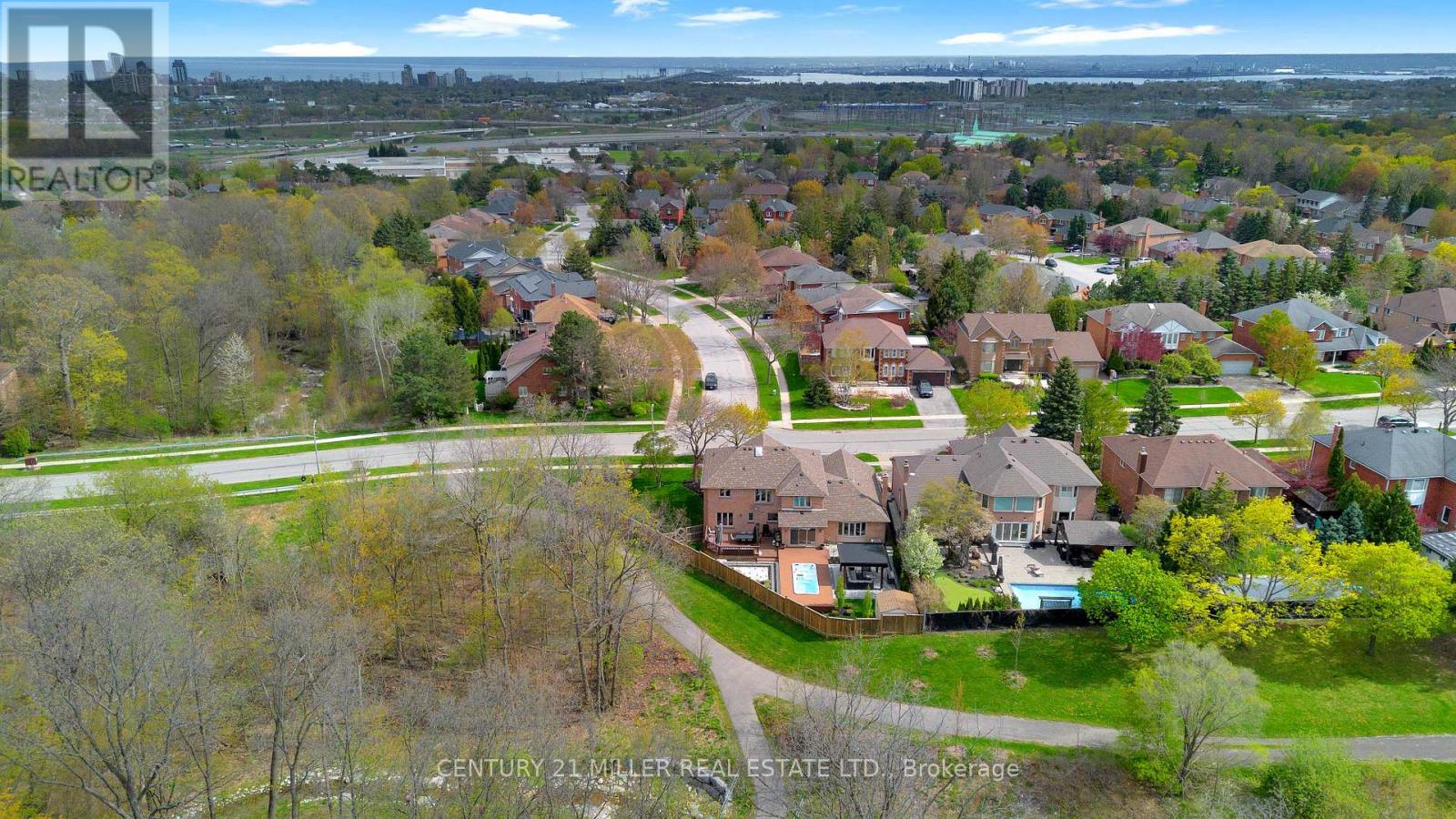 1398 WINTERBERRY DRIVE - 44