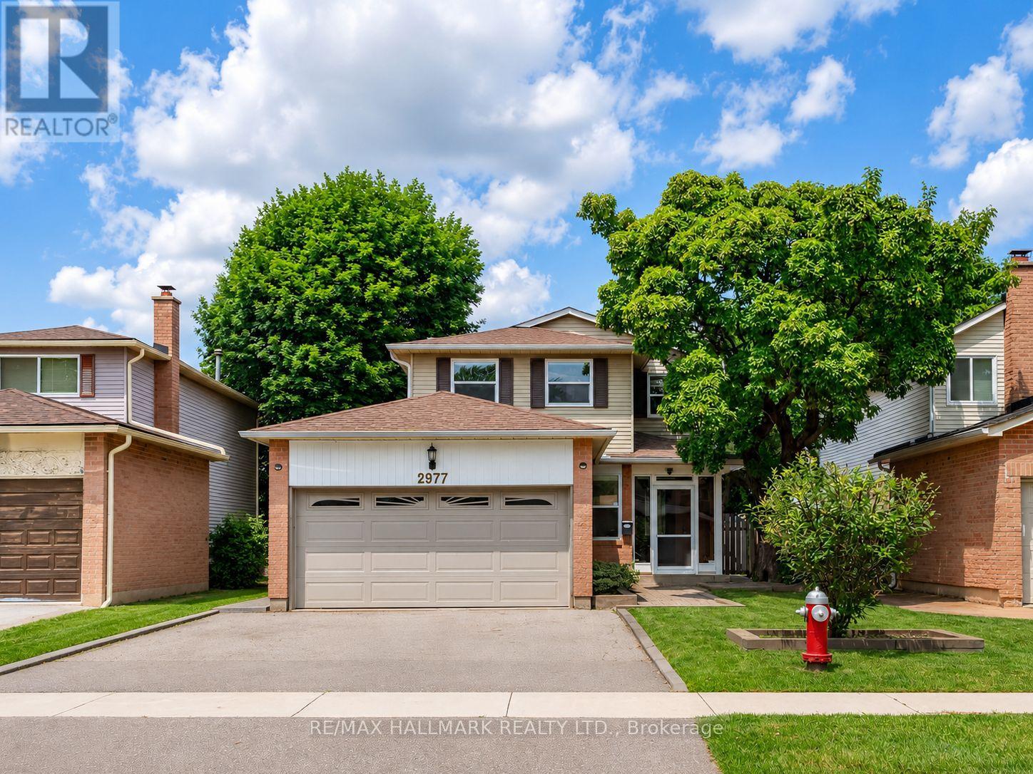 Photo of 2977 Keynes Crescent