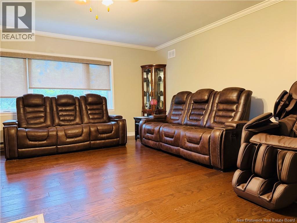 45 Jessiman Boulevard - Image 10