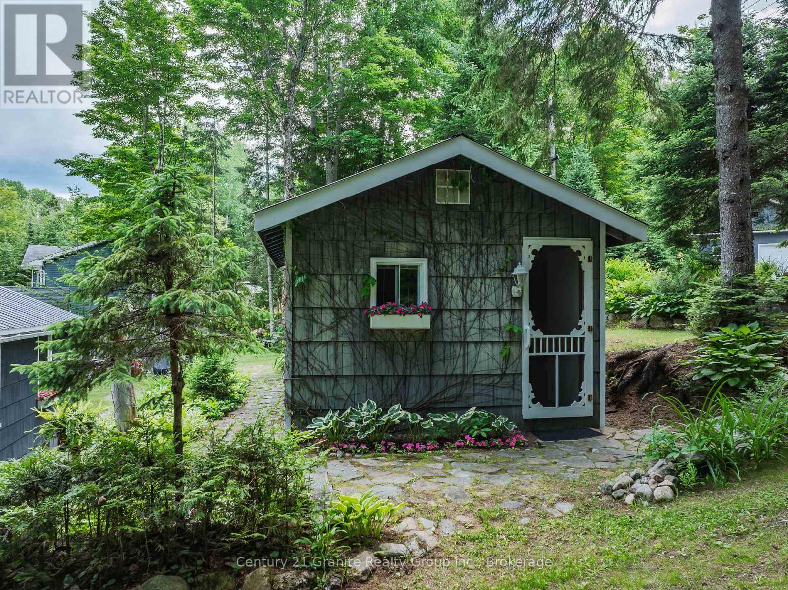 1528 DIGNAN ROAD - 32