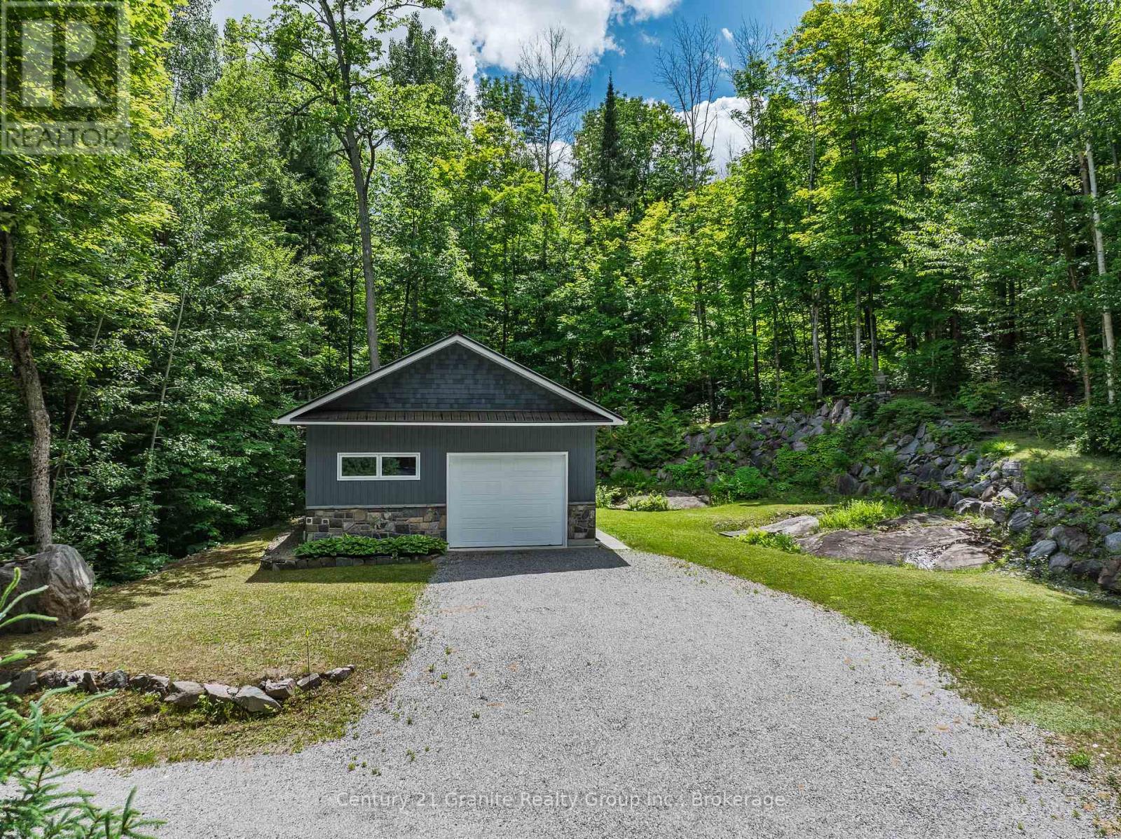 1528 DIGNAN ROAD - 40