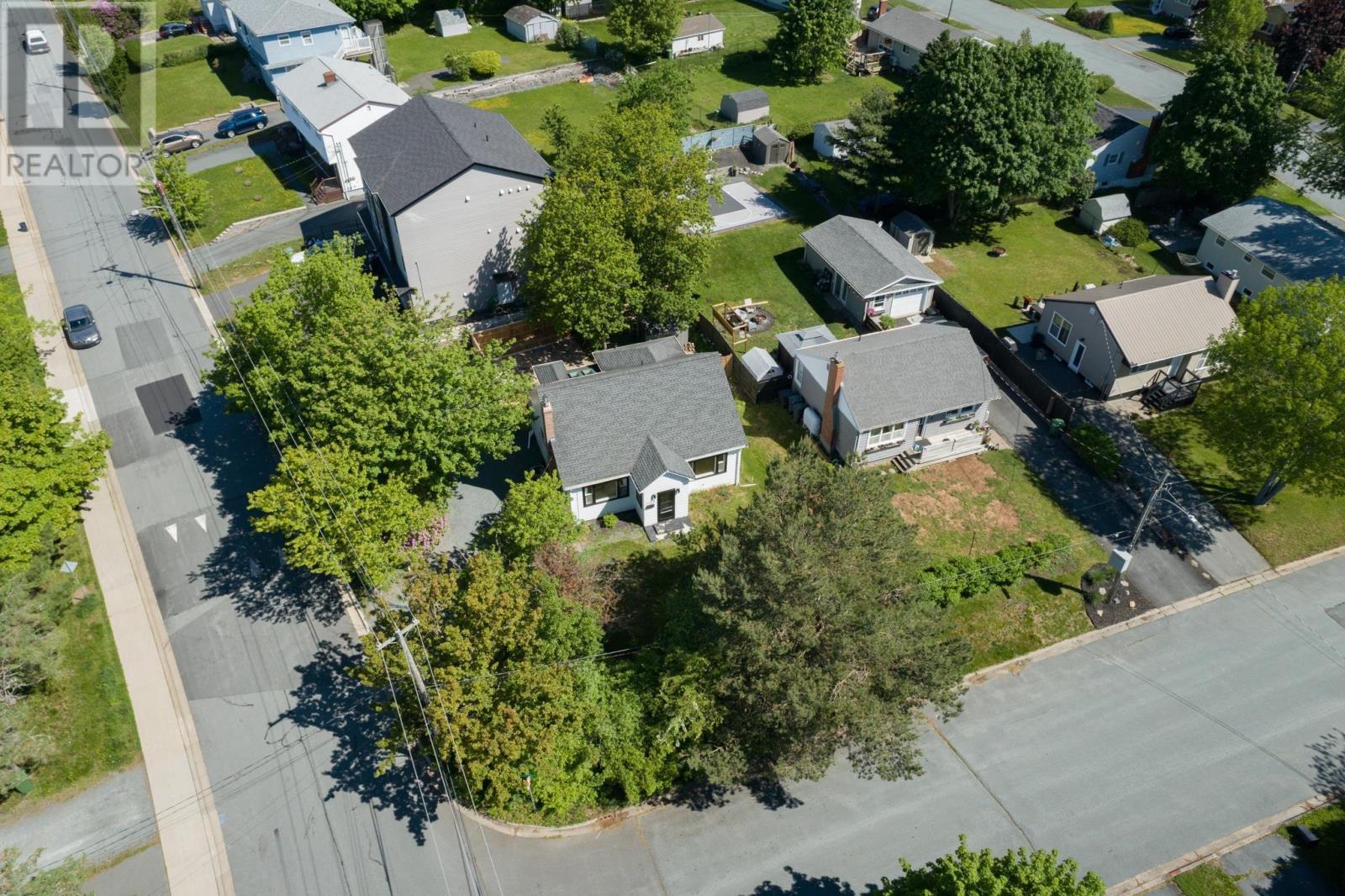 3 Scotsburn Avenue - 1