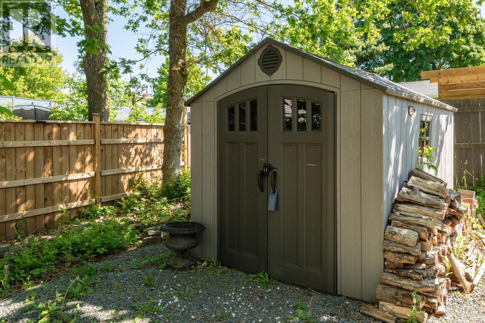 3 Scotsburn Avenue - 34