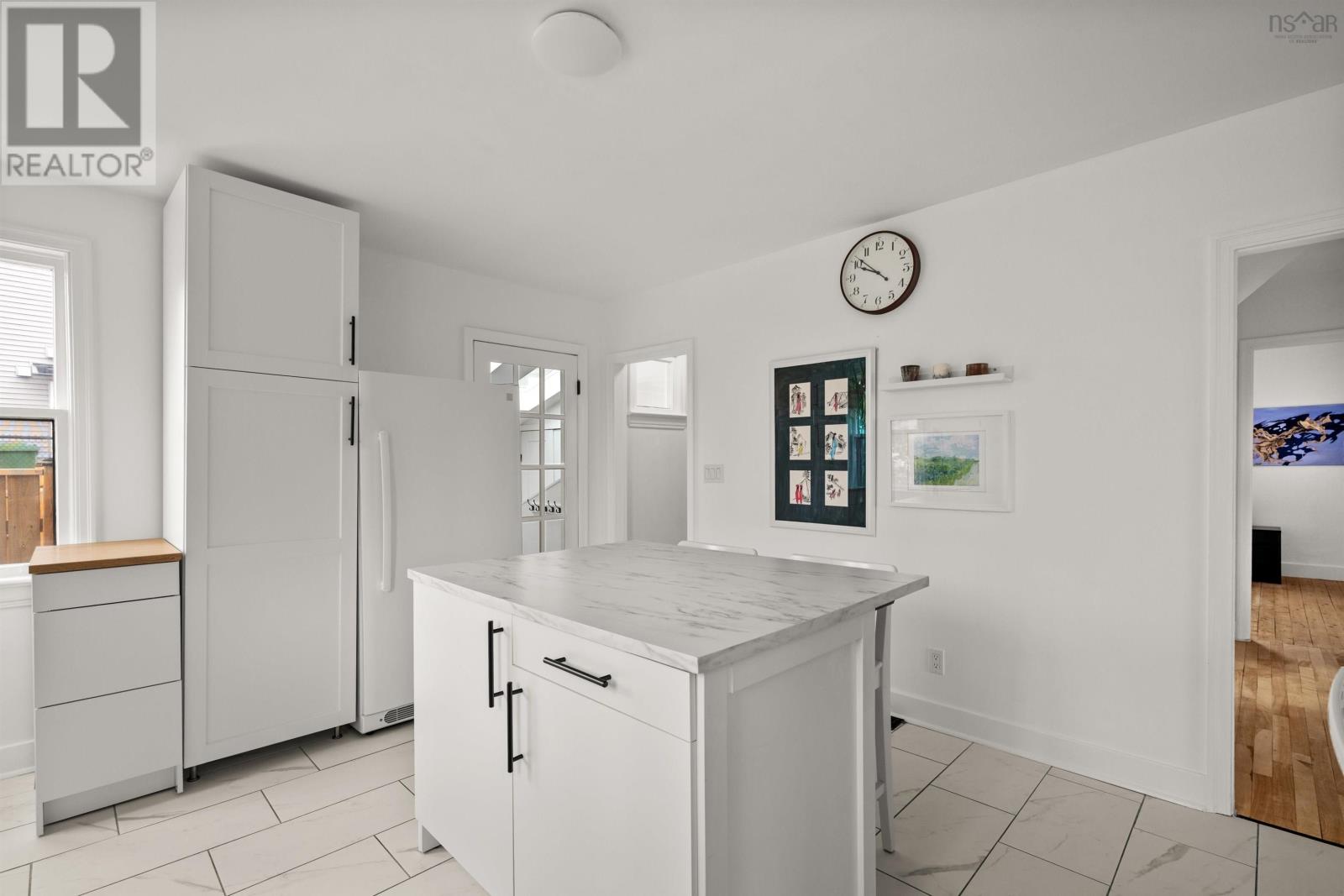 3 Scotsburn Avenue - 13