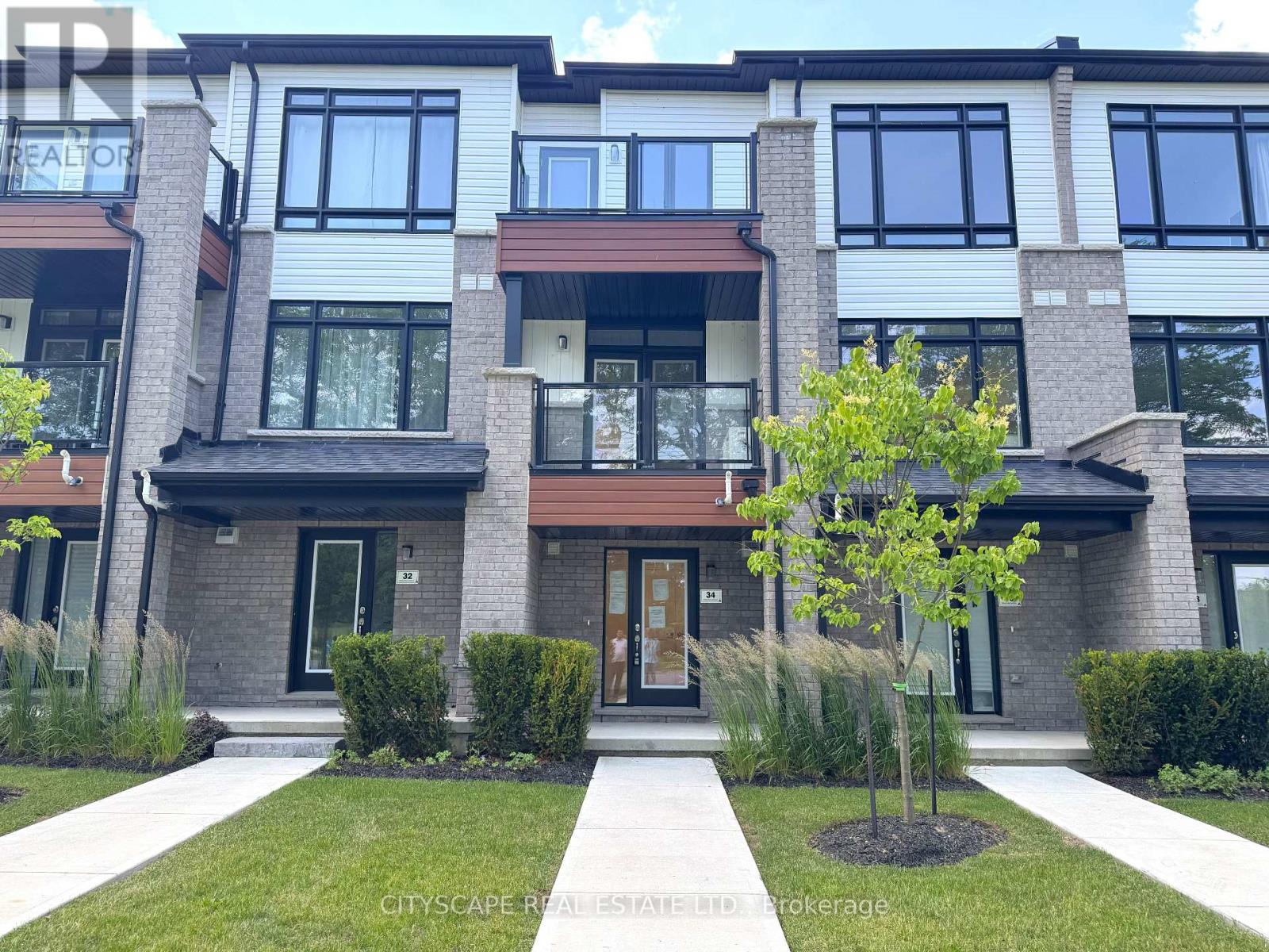 34 SIDNEY ROSE COMMON - 1