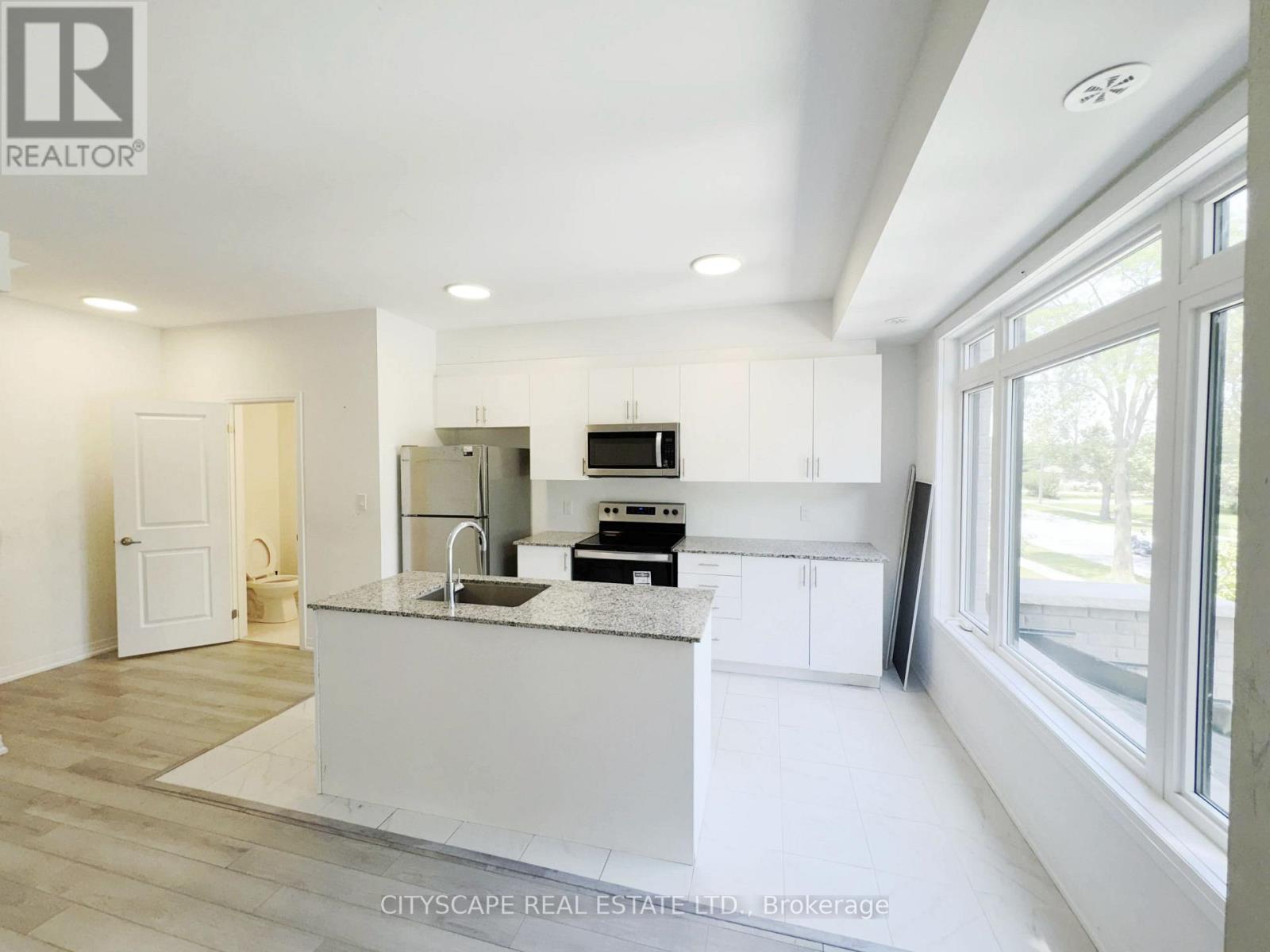 34 SIDNEY ROSE COMMON - 10