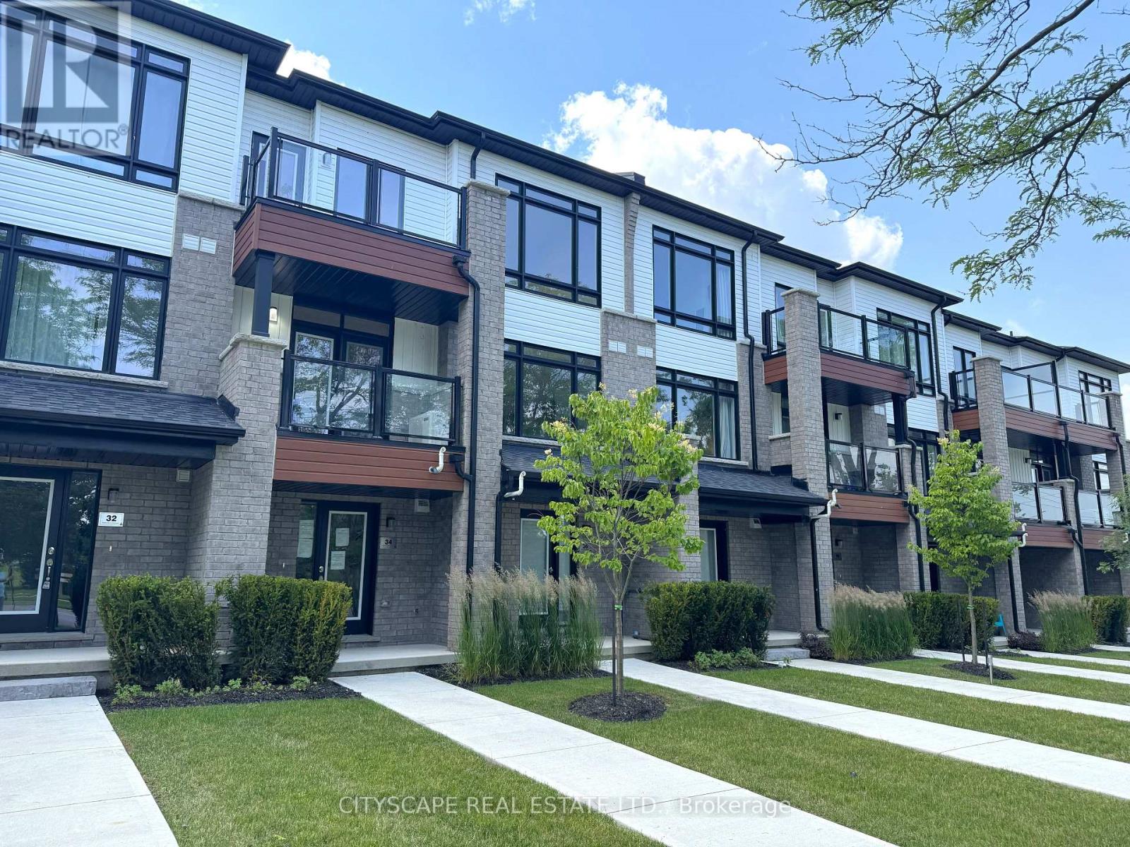34 SIDNEY ROSE COMMON - 2