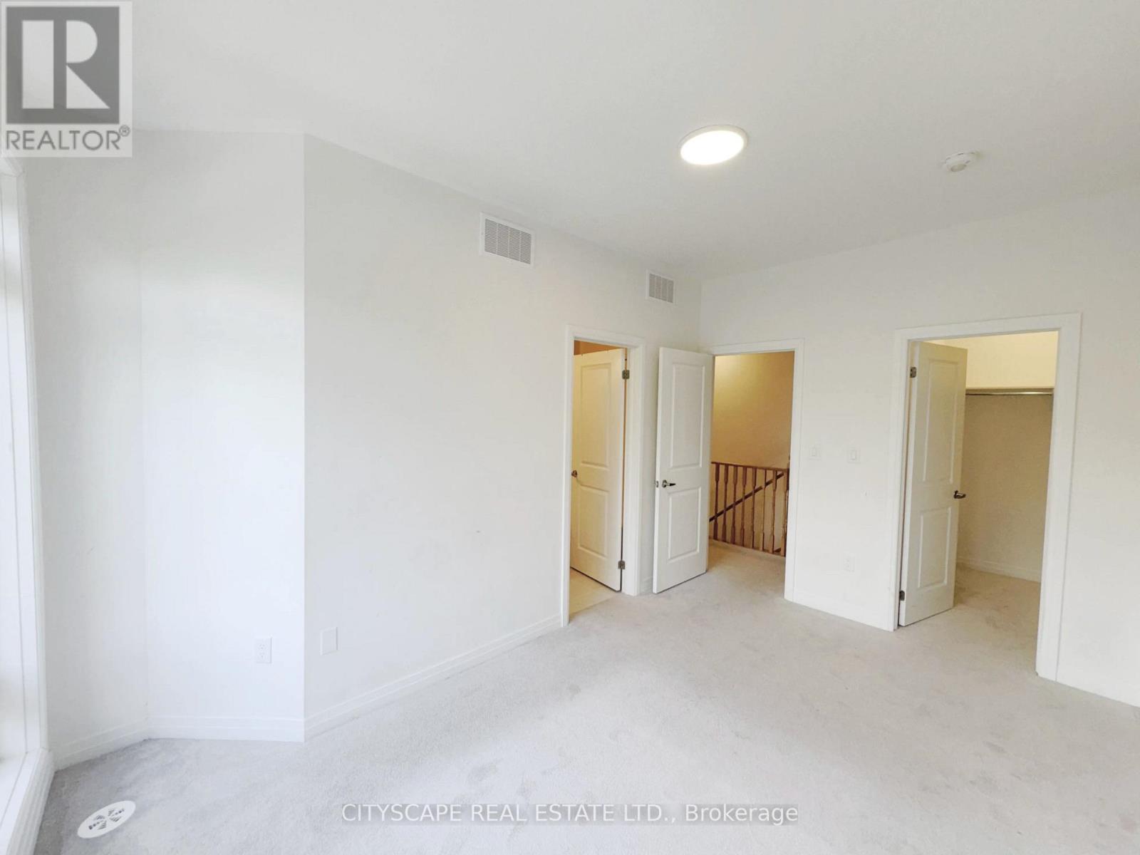 34 SIDNEY ROSE COMMON - 21