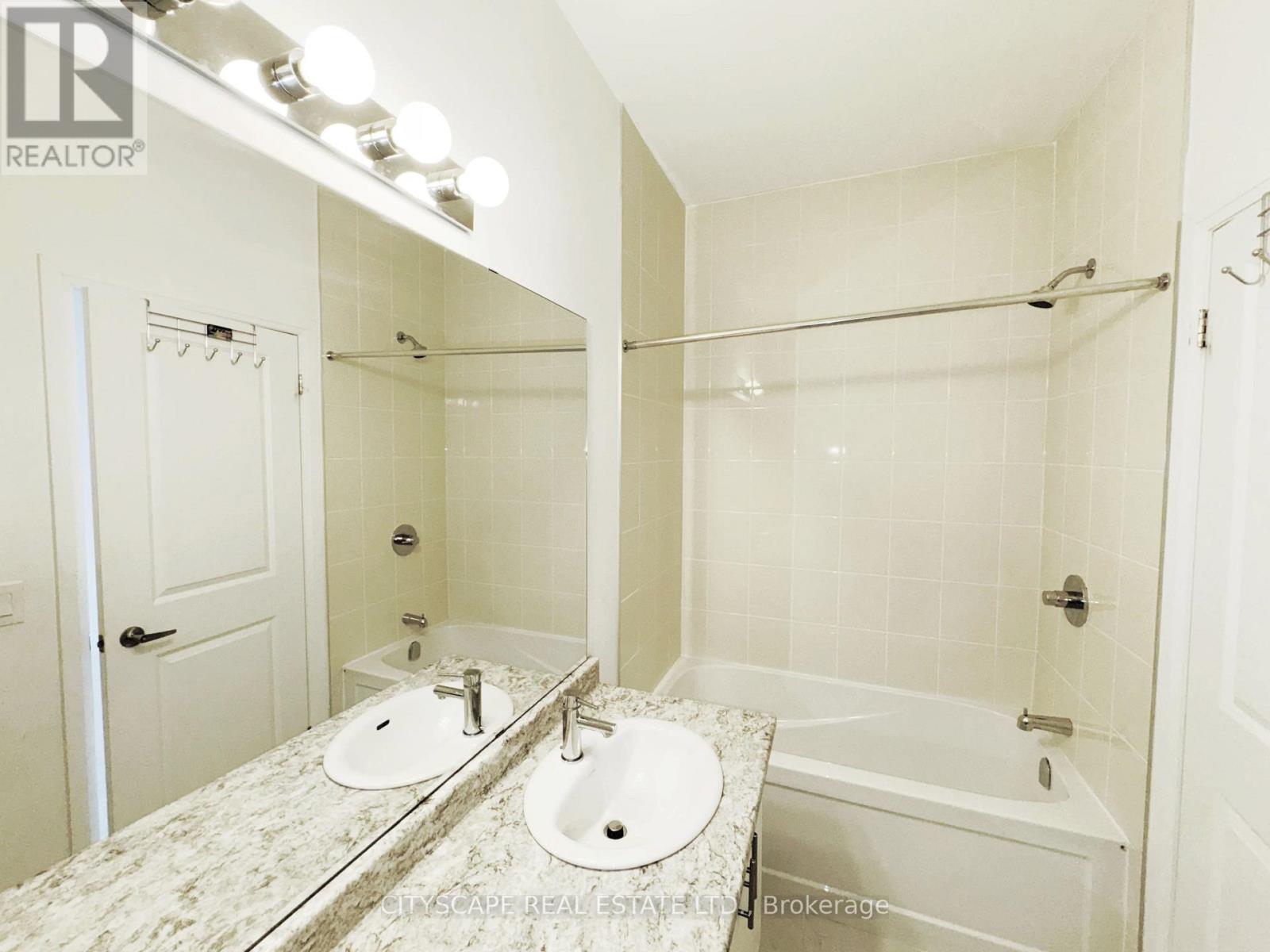 34 SIDNEY ROSE COMMON - 23