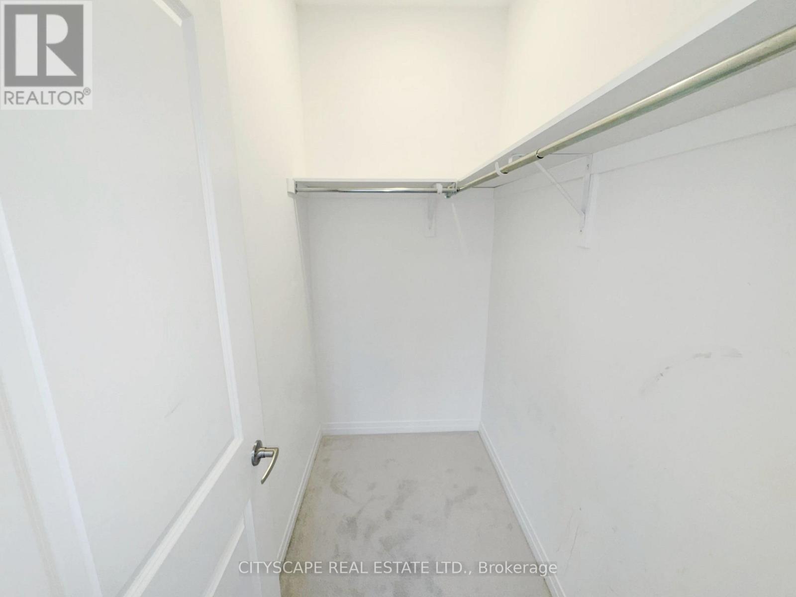 34 SIDNEY ROSE COMMON - 24