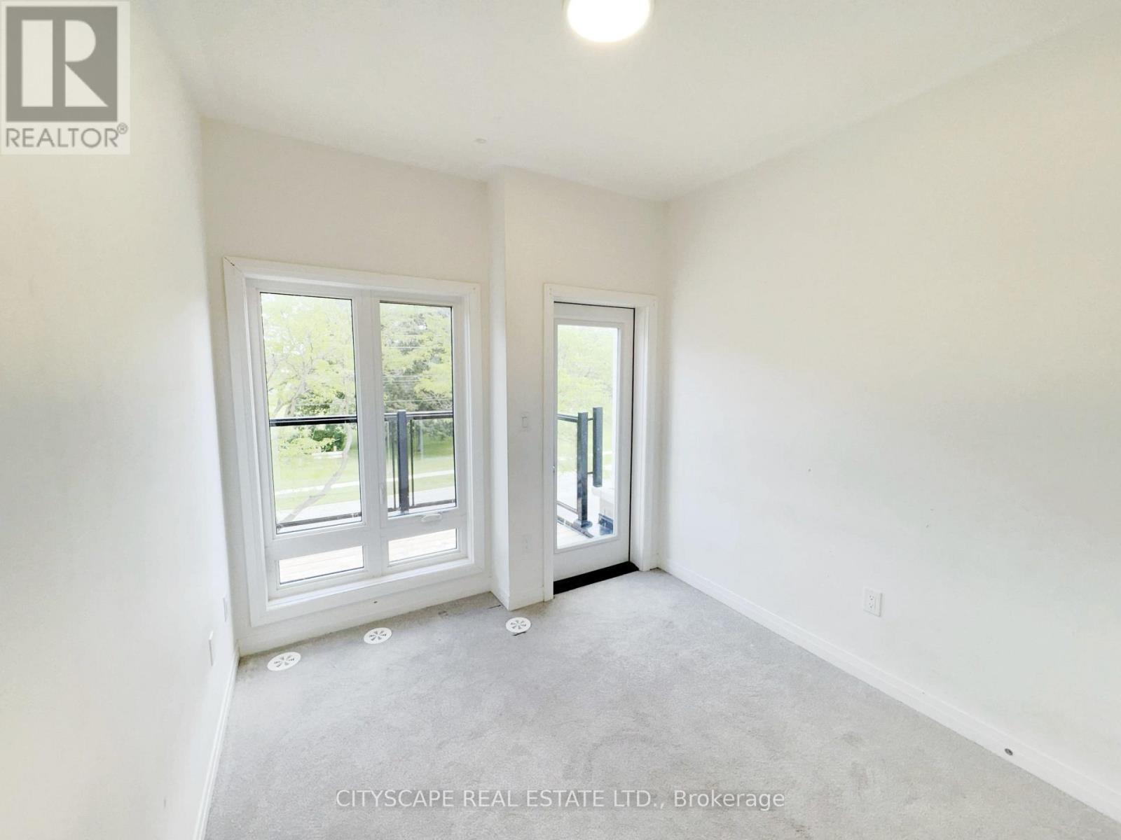 34 SIDNEY ROSE COMMON - 26