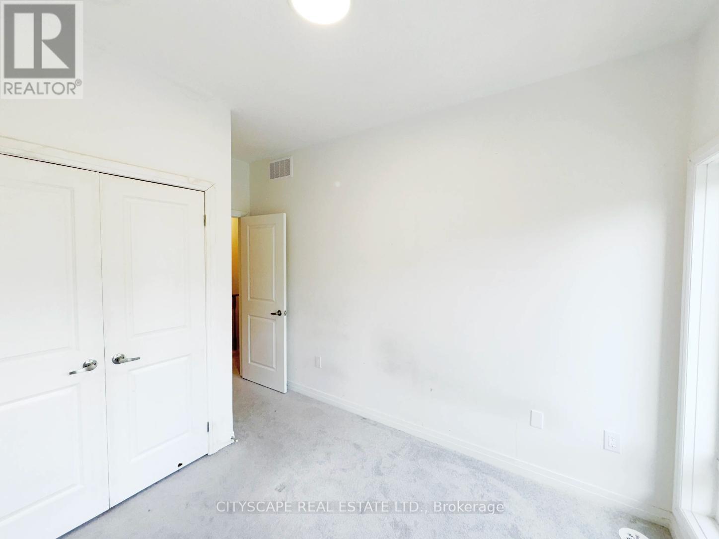 34 SIDNEY ROSE COMMON - 27