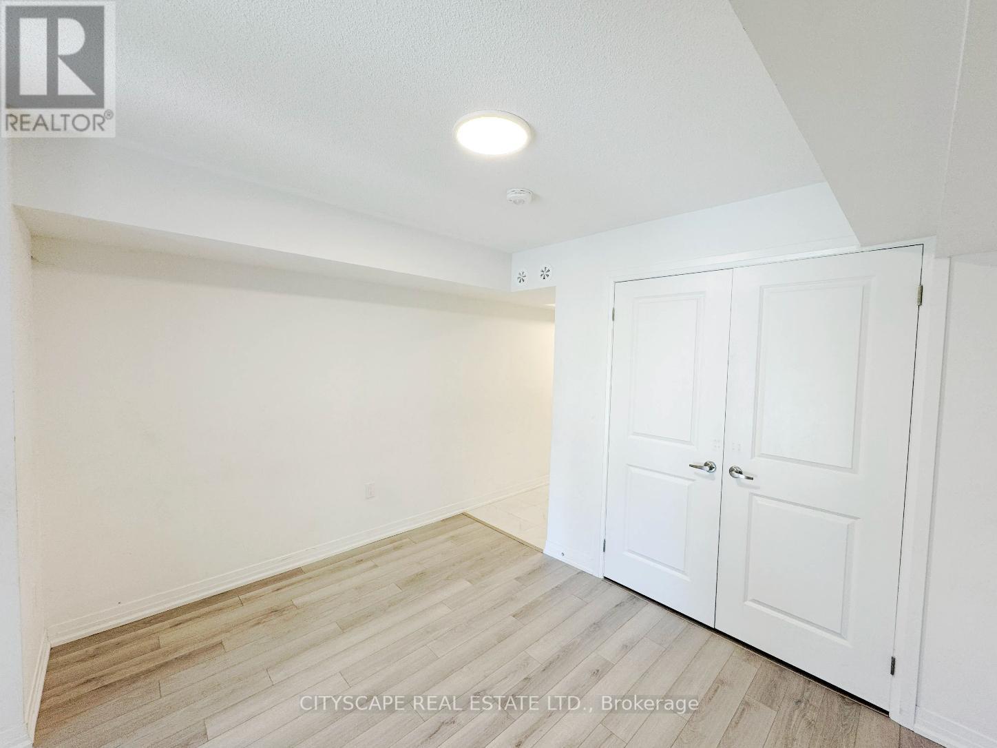 34 SIDNEY ROSE COMMON - 6