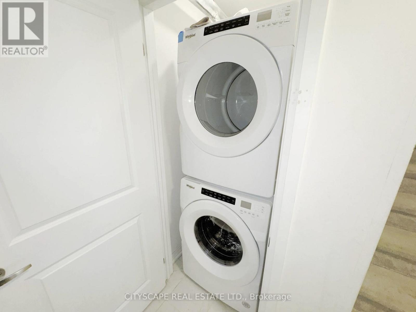 34 SIDNEY ROSE COMMON - 7