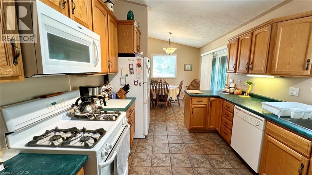 5-bedroom home for sale at 418 LAKESHORE Road, Selkirk ON · photo 18 of 41