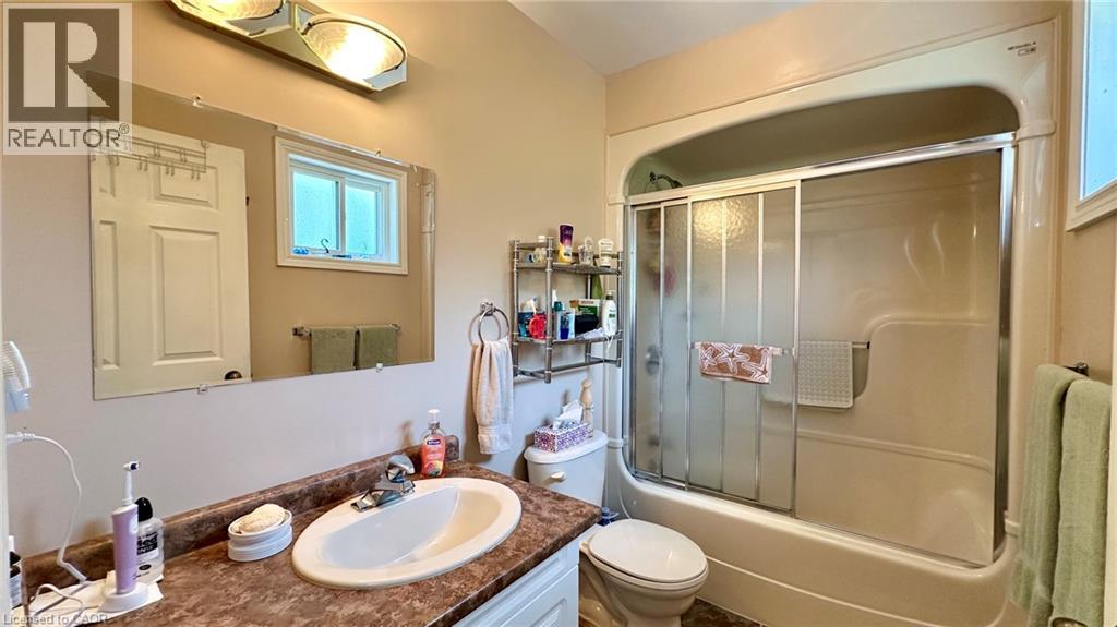 5-bedroom home for sale at 418 LAKESHORE Road, Selkirk ON · photo 25 of 41