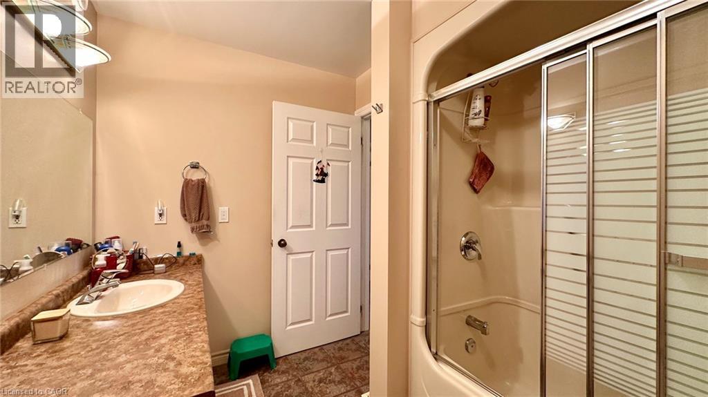 5-bedroom home for sale at 418 LAKESHORE Road, Selkirk ON · photo 27 of 41