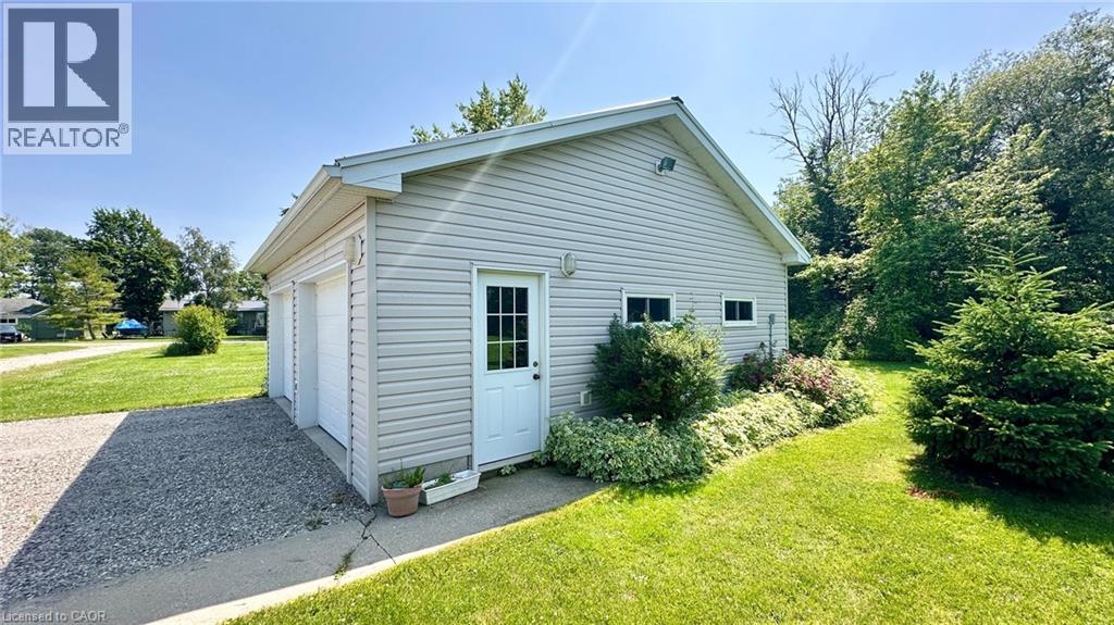 5-bedroom home for sale at 418 LAKESHORE Road, Selkirk ON · photo 8 of 41