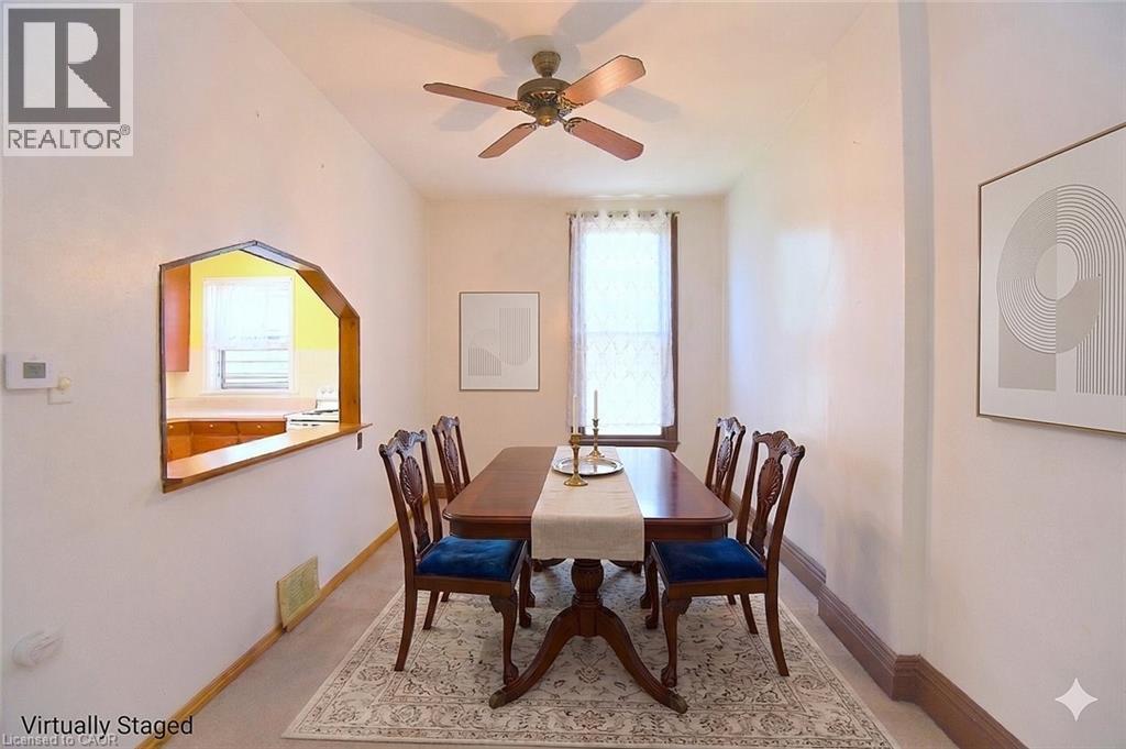 70 RAY Street S - 12