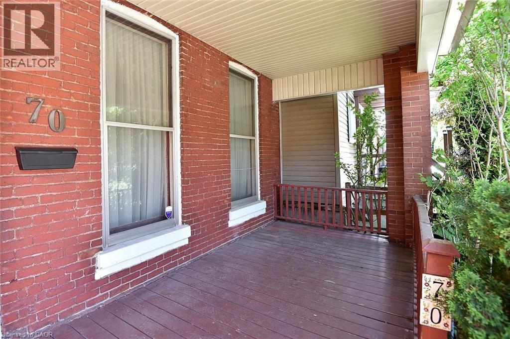 70 RAY Street S - 5