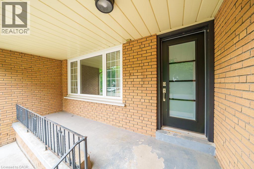 662 MONTEGO Crescent - Image 6