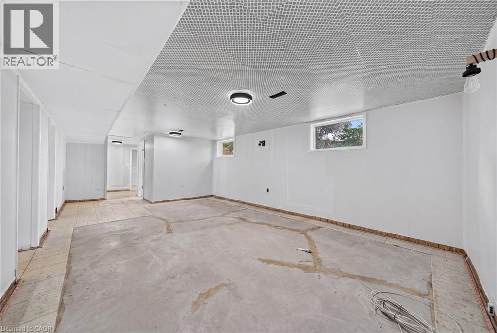 662 MONTEGO Crescent - Image 31