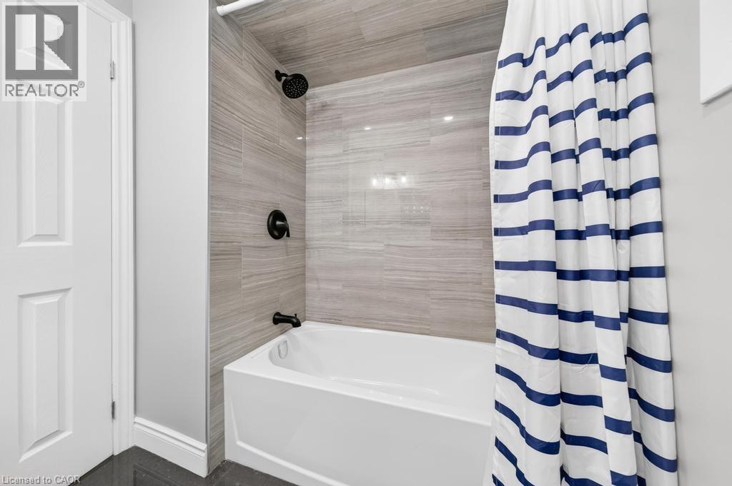 662 MONTEGO Crescent - Image 26