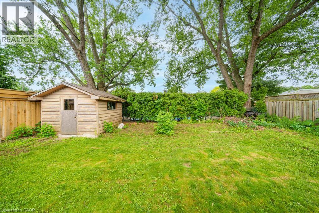 662 MONTEGO Crescent - Image 44