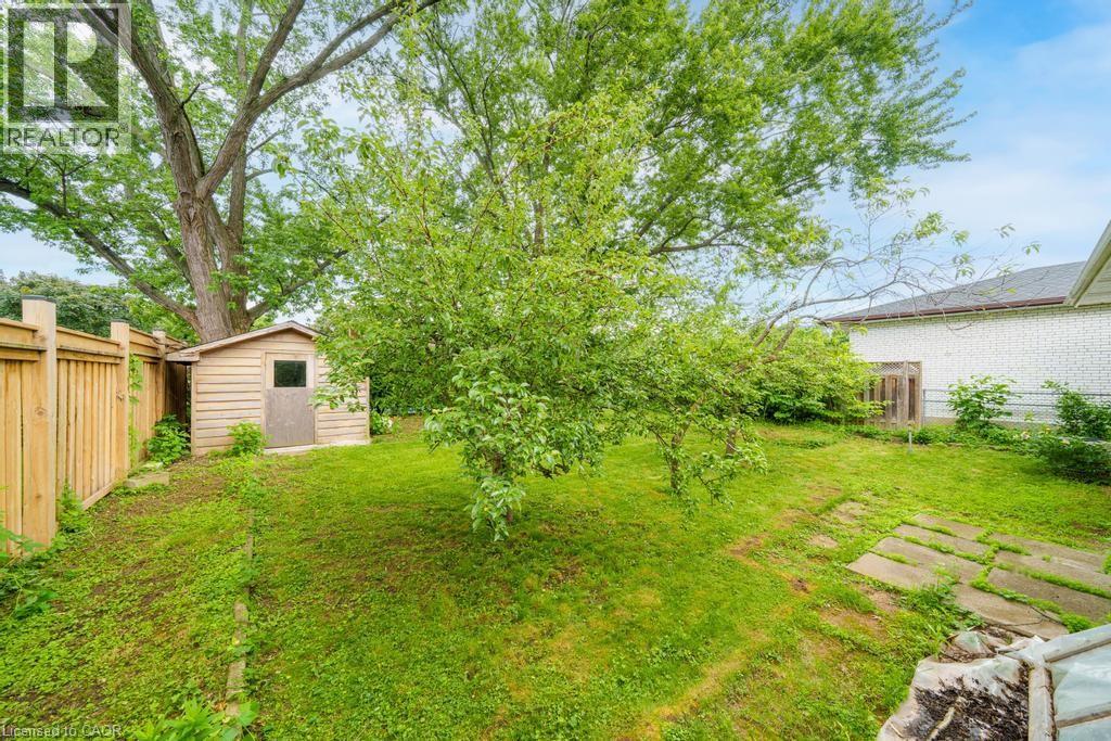 662 MONTEGO Crescent - Image 43