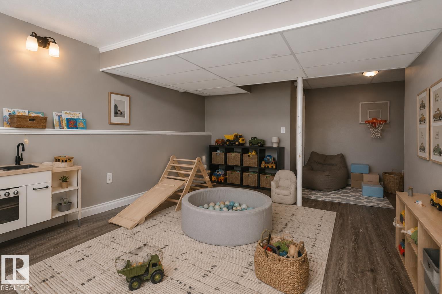6612 182 ST NW - 32