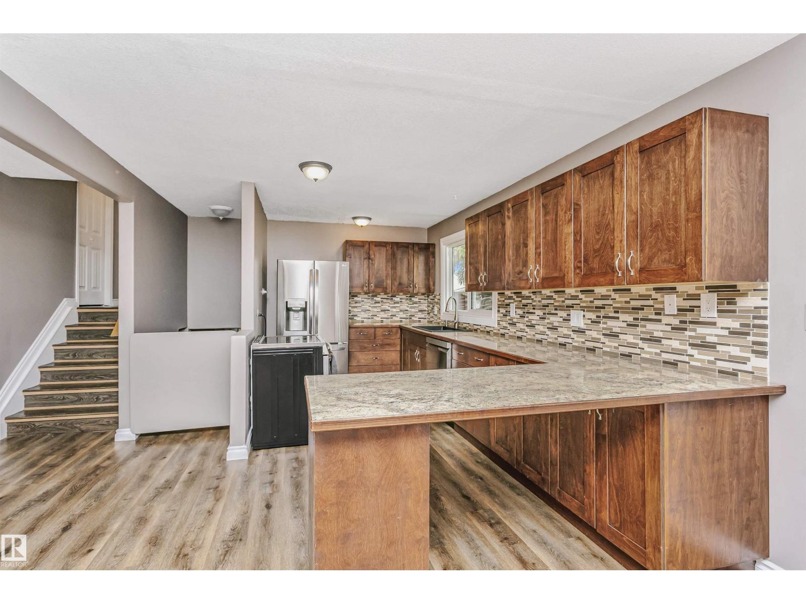 6612 182 ST NW - 12