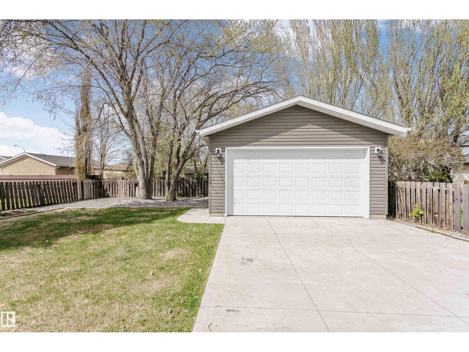 6612 182 ST NW - 45