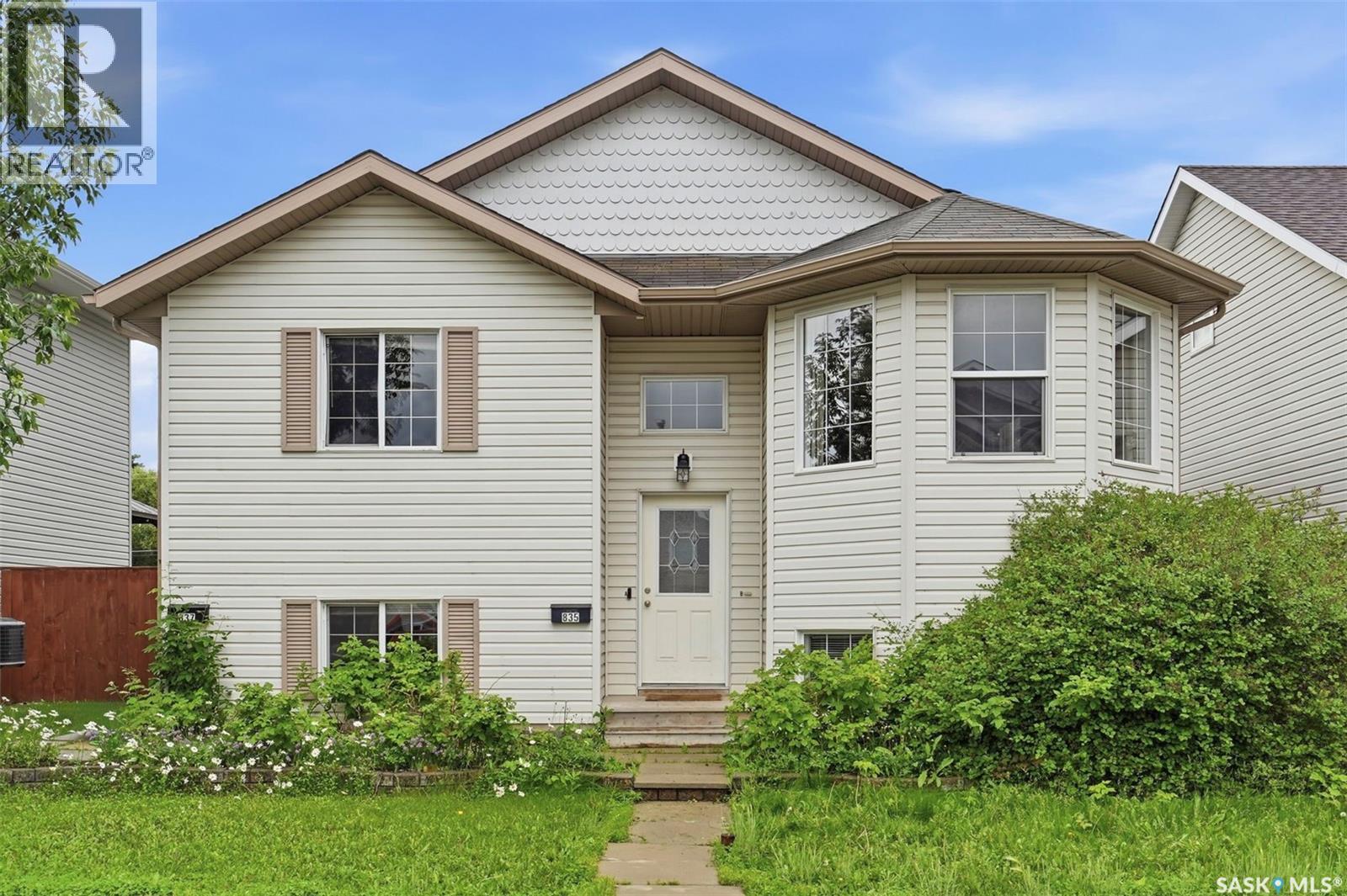 835-837 Rutherford WAY - 1