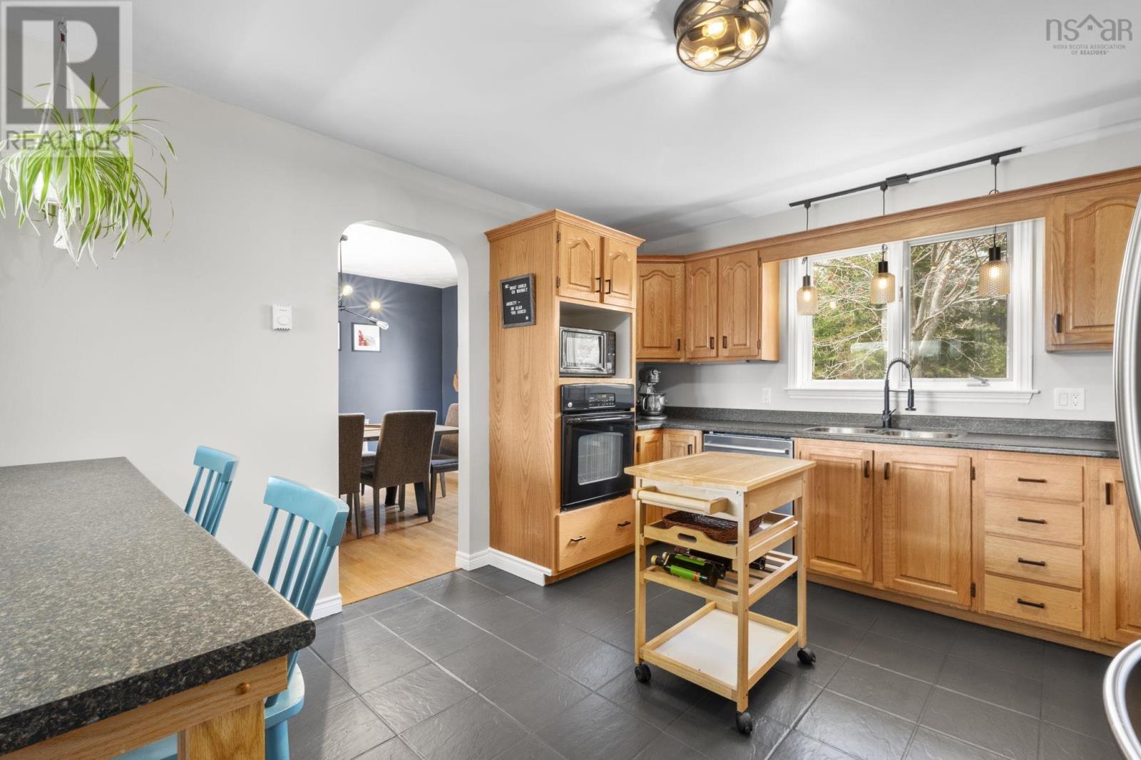 2 Woods Court - 10