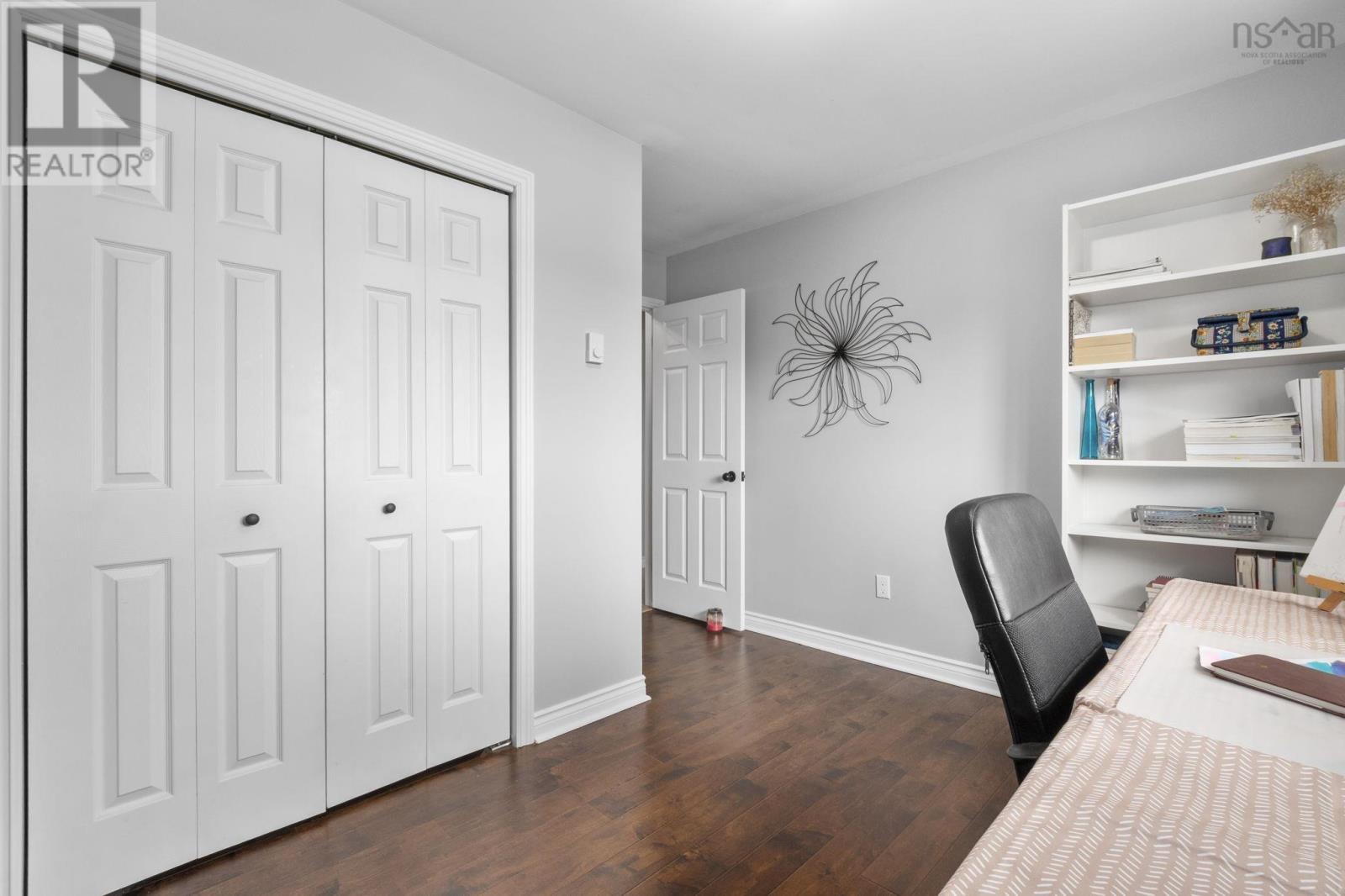 2 Woods Court - 22