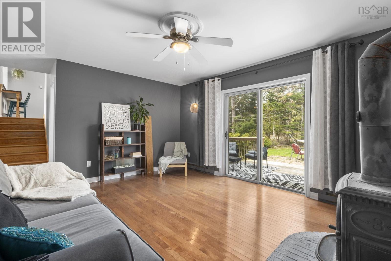 2 Woods Court - 28