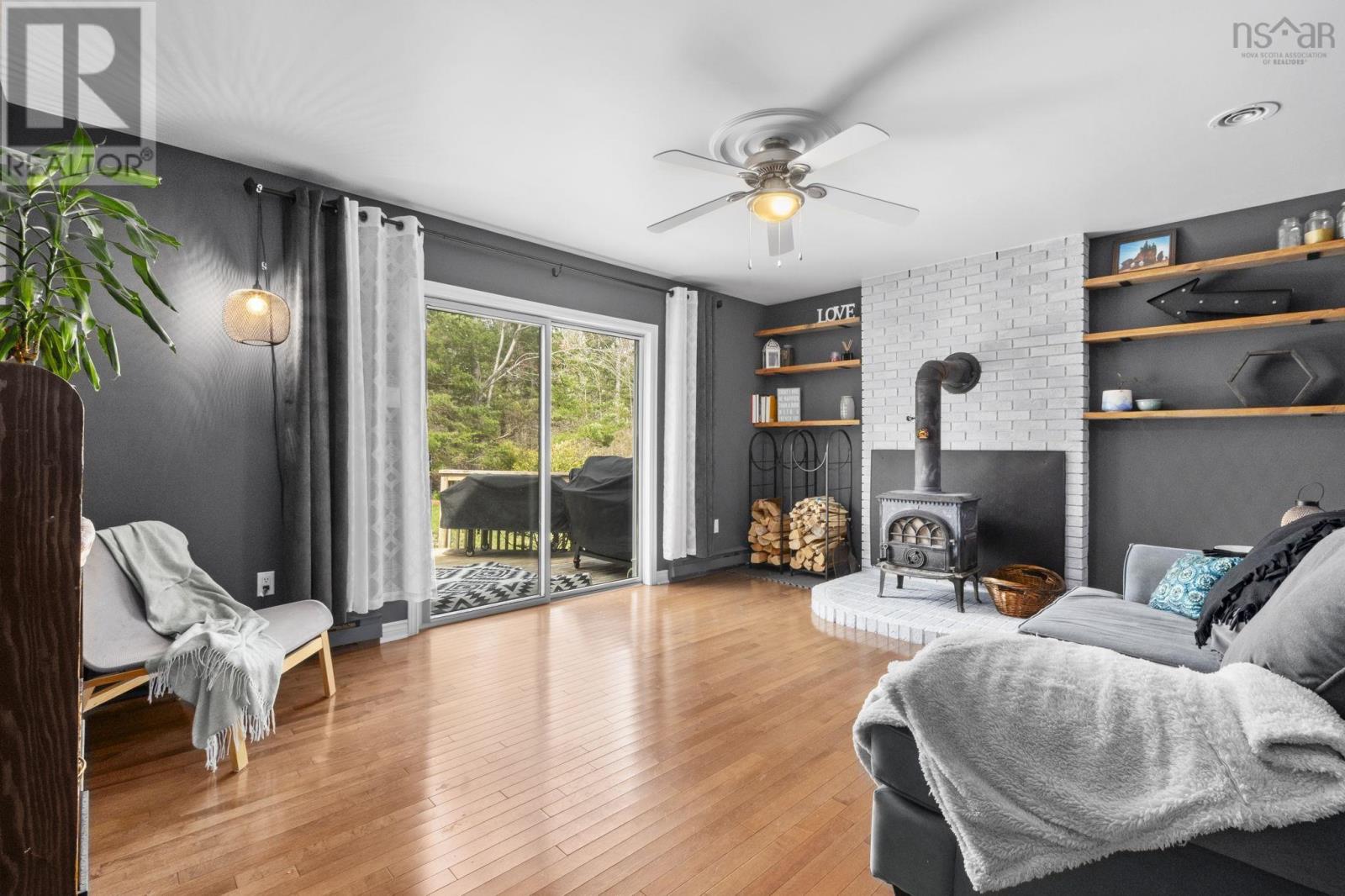 2 Woods Court - 26