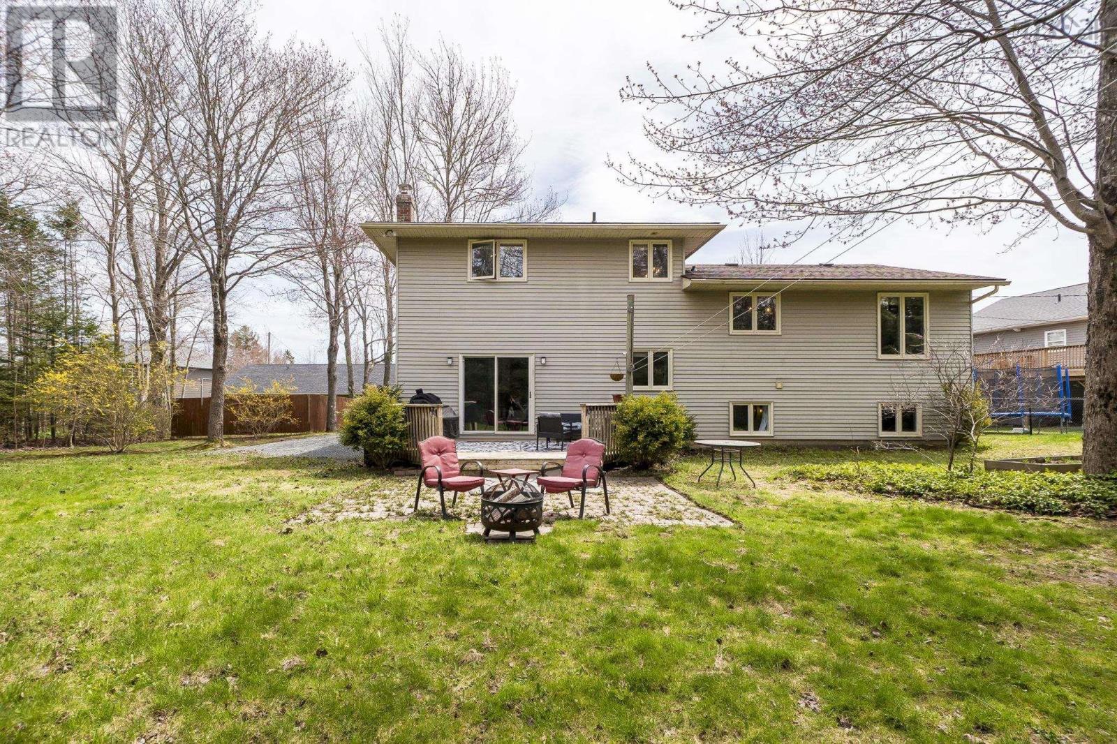 2 Woods Court - 47