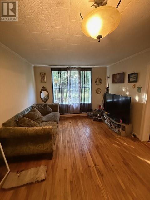 13 Campbell Street W - 15