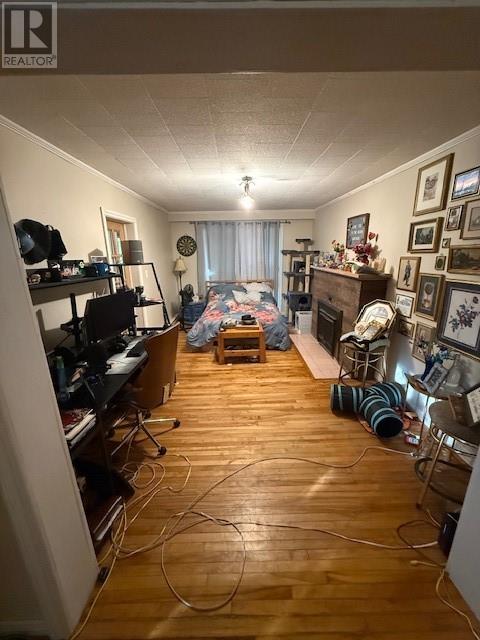 13 Campbell Street W - 17