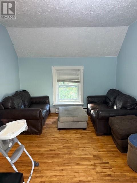 13 Campbell Street W - 28