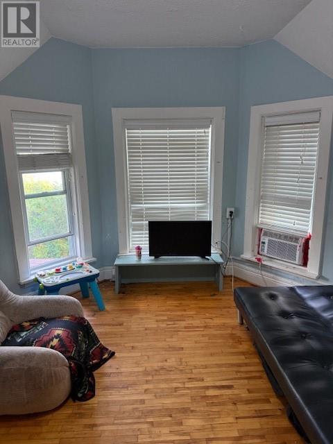 13 Campbell Street W - 29