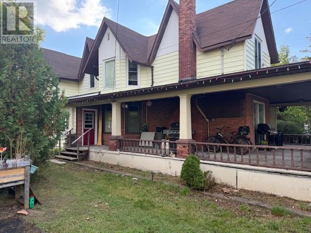 13 Campbell Street W - 3