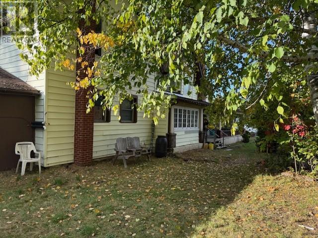 13 Campbell Street W - 4