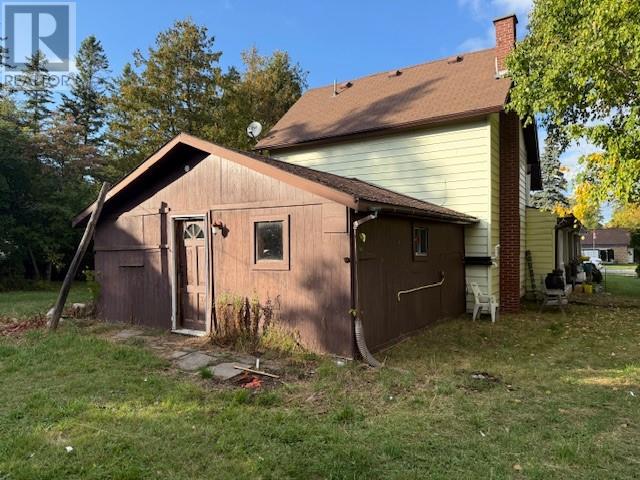13 Campbell Street W - 5