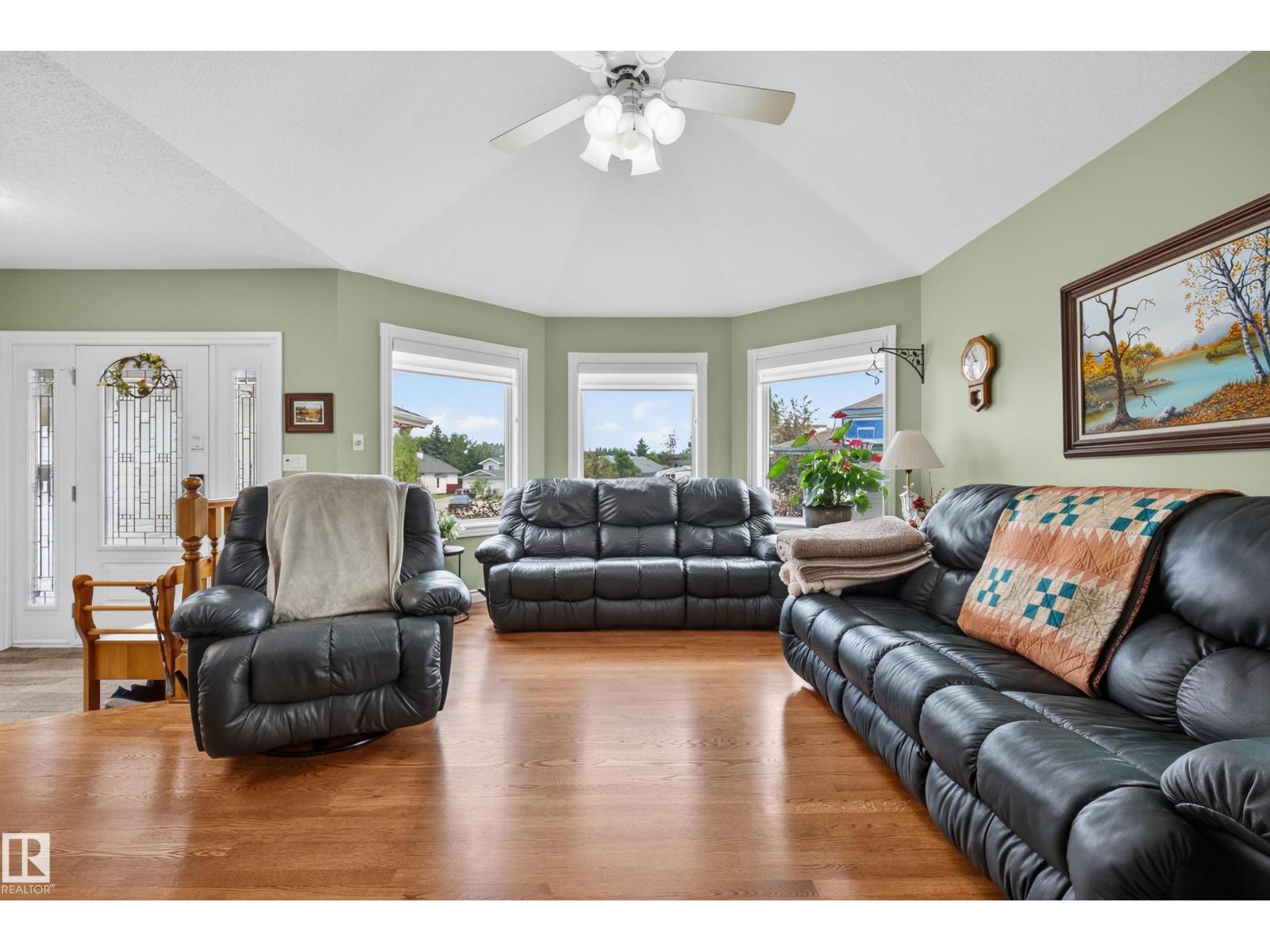140 CALICO DR — photo 27