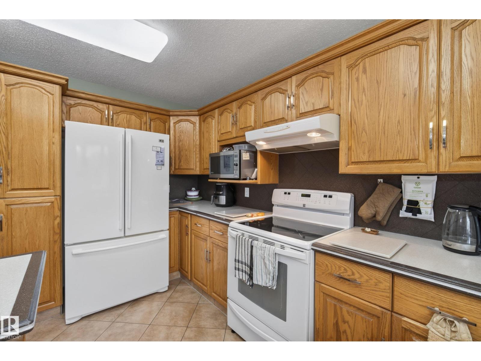 140 CALICO DR — photo 36