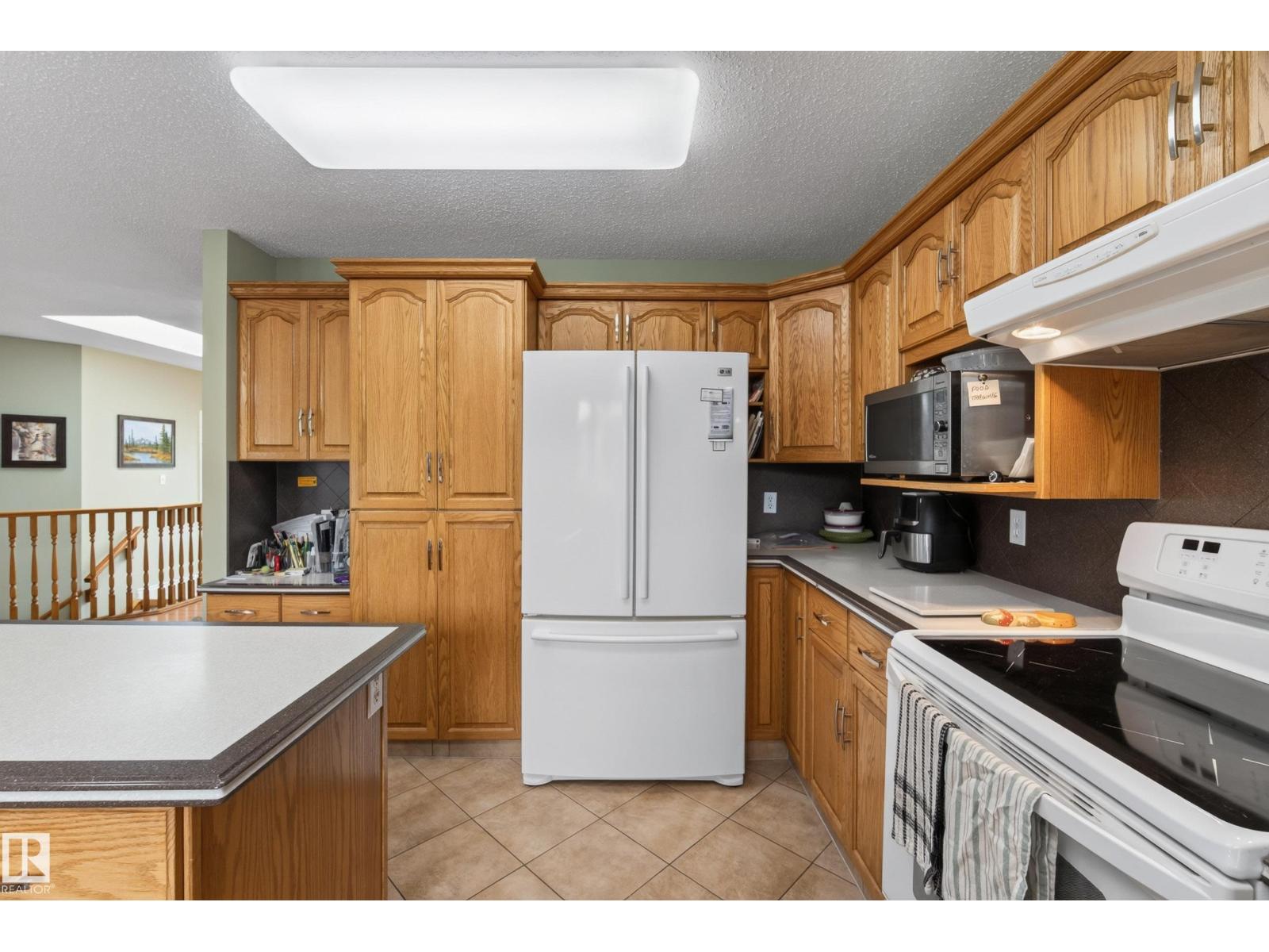 140 CALICO DR — photo 37